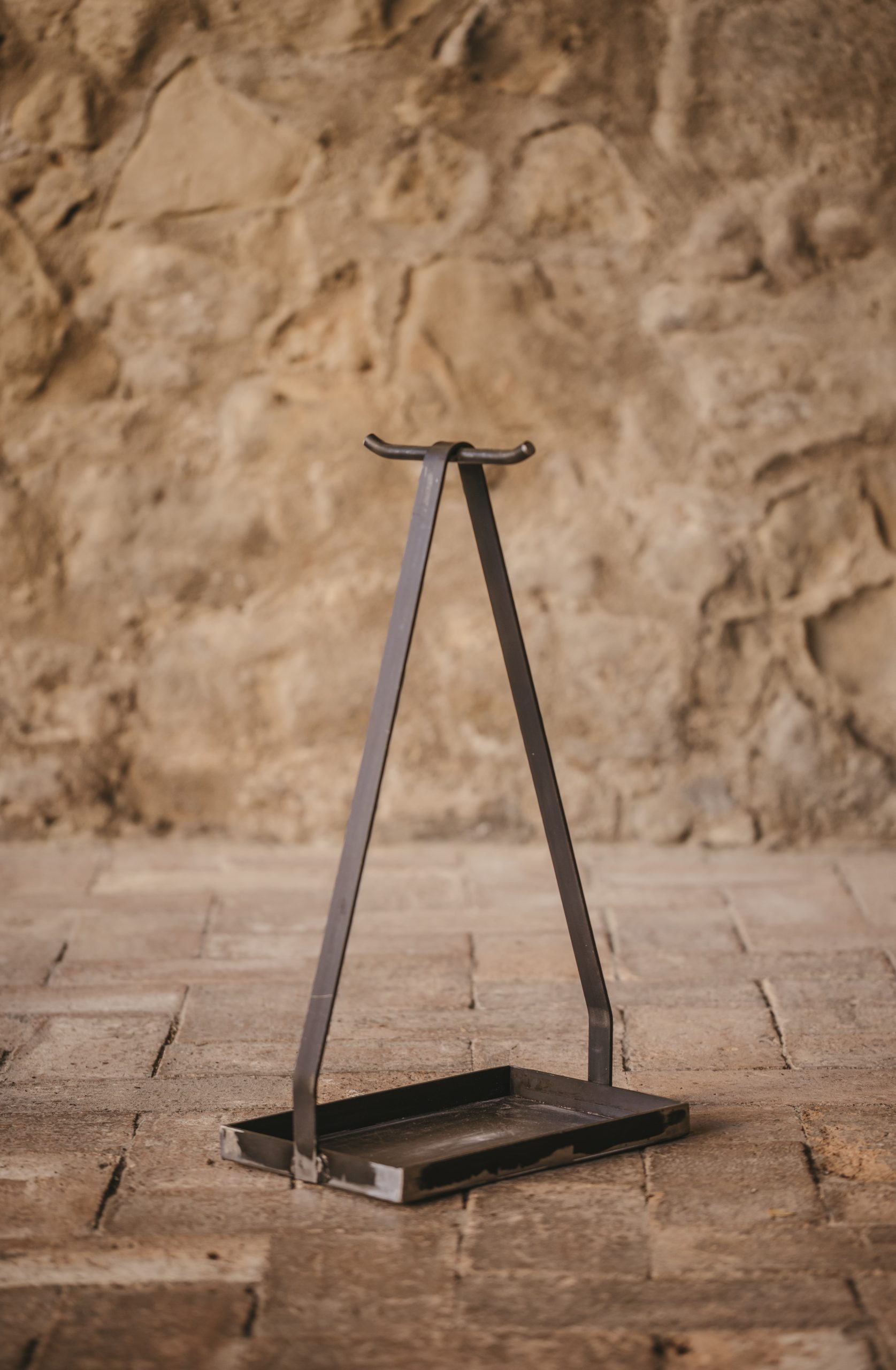 Accesorio para chimenea artesanal de metal y madera