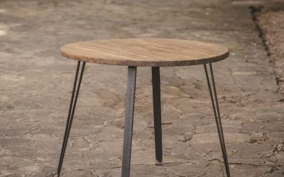 mesas de madera y acero para el comedor