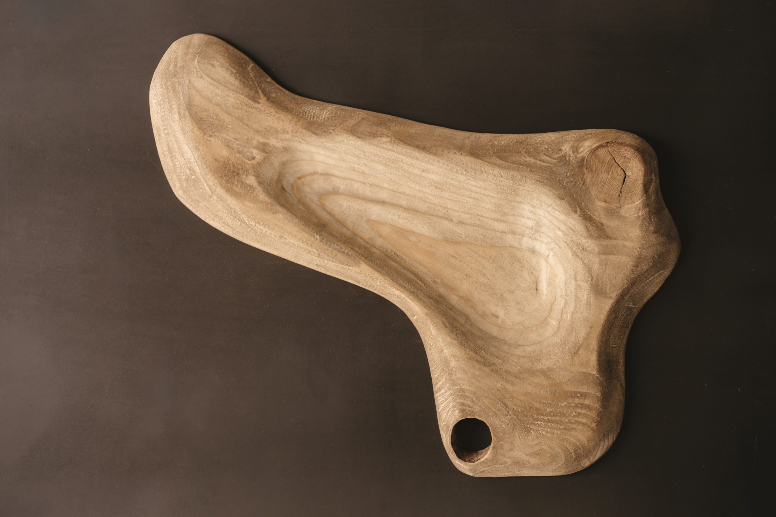Artículos de mesa artesanales a la venta 3 Artículos de mesa artesanales de metal y madera