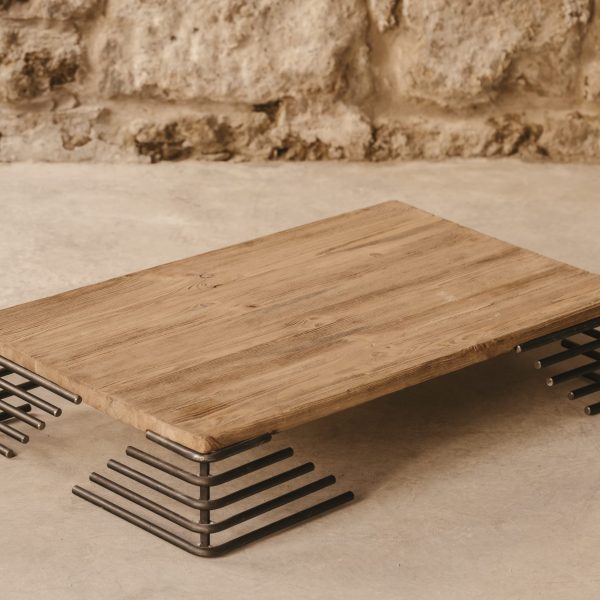 Mesa artesanal de madera #26